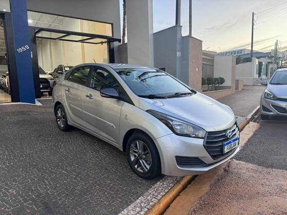 HYUNDAI HB20S 1.6 COPA DO MUNDO FIFA 16V FLEX 4P AUTOMÁTICO HYUNDAI HB20S 1.6 COPA DO MUNDO FIFA 16V FLEX 4P AUTOMÁTICO